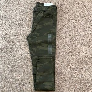 AE Hi-Rise JEGGING with super stretch.